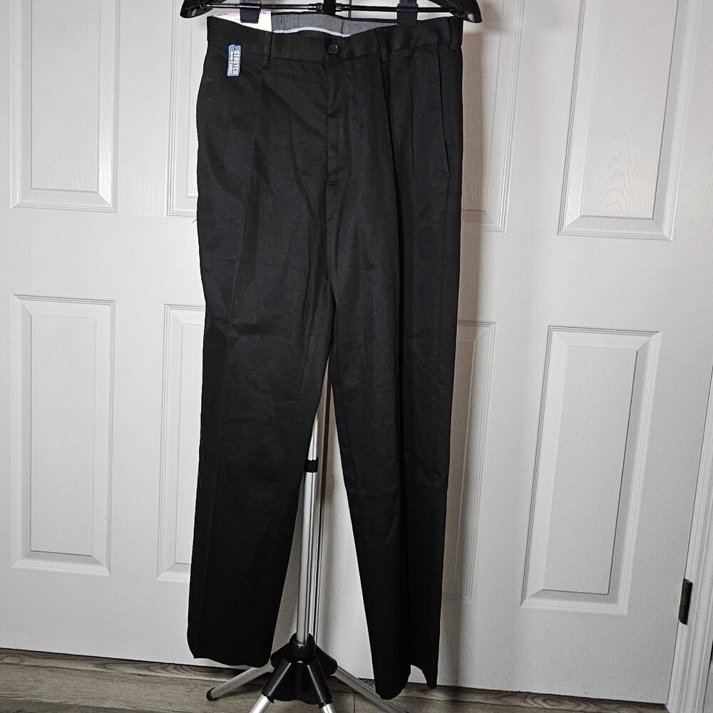 Haggar Mens Black Classic Fit Premium No Iron Khaki Pants Size 32W 32L